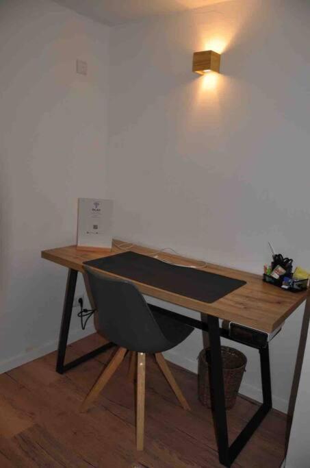 Apartamento Stadtnaher Heller Souterrain Oldenburg Exterior foto