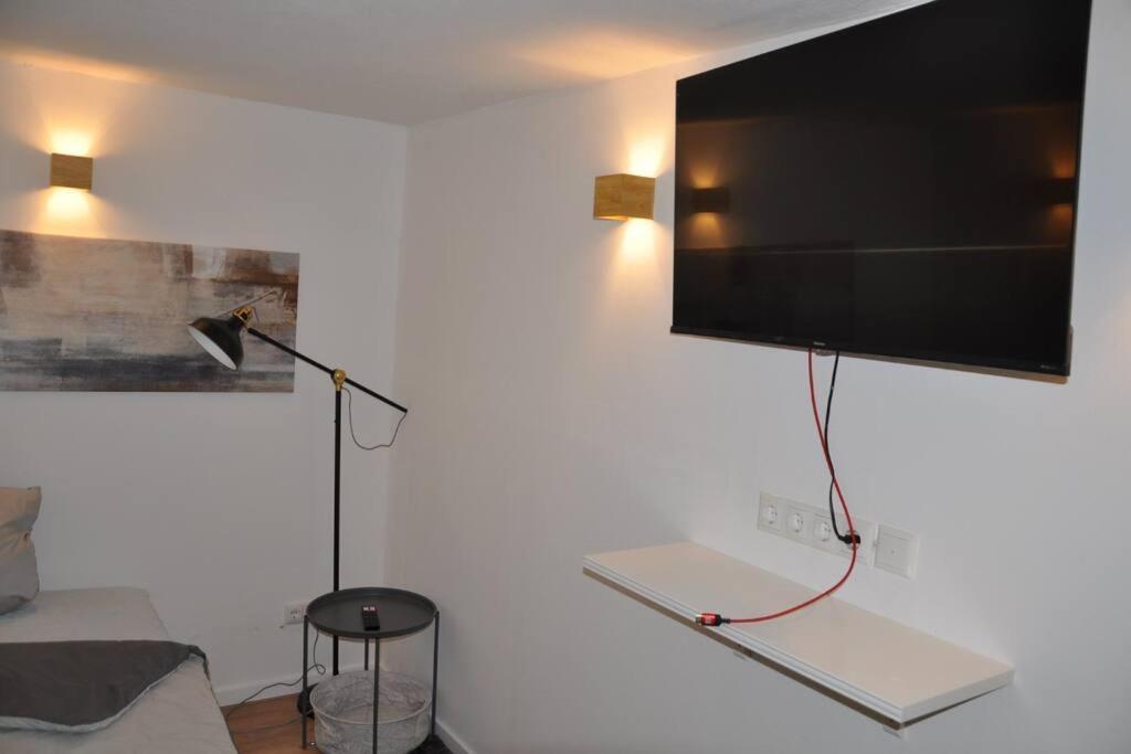 Apartamento Stadtnaher Heller Souterrain Oldenburg Exterior foto